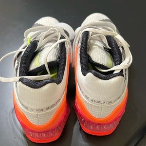 Unisex Nike lifting shoes.
